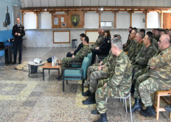Καστοριά – Φλώρινα: Νεοσύλλεκτοι στρατιώτες ενημερώθηκαν για το νέο ΚΟΚ και την ασφαλή οδήγηση