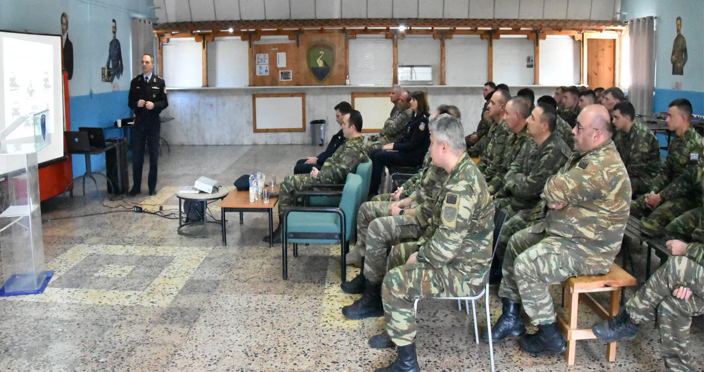 Καστοριά – Φλώρινα: Νεοσύλλεκτοι στρατιώτες ενημερώθηκαν για το νέο ΚΟΚ και την ασφαλή οδήγηση