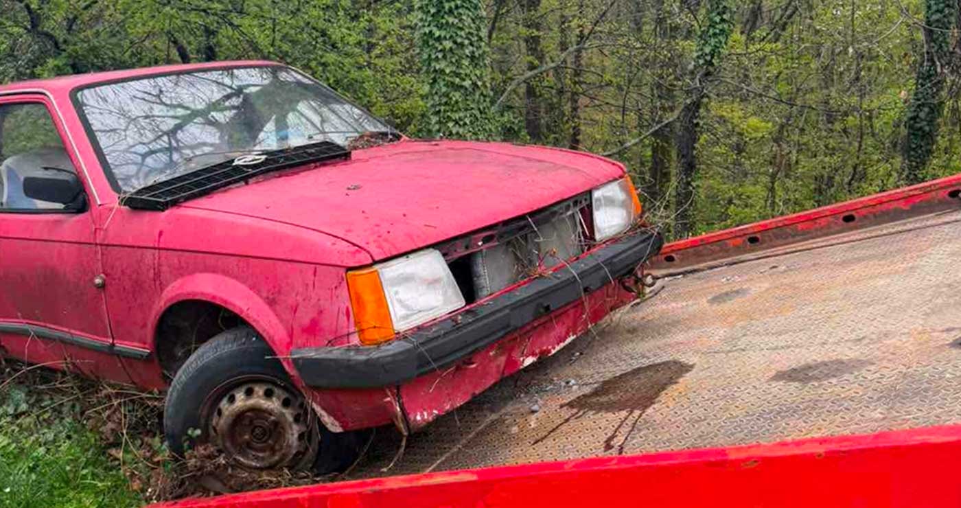 Φλώρινα: Συνεχίζεται η απομάκρυνση εγκαταλελειμμένων οχημάτων