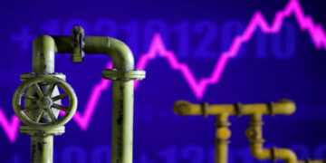 Η στιγμή του Lego: Ανελαστικότητα και υστέρηση στην παγκόσμια ενέργεια – Γράφει ο Γιάννης Μπασιάς