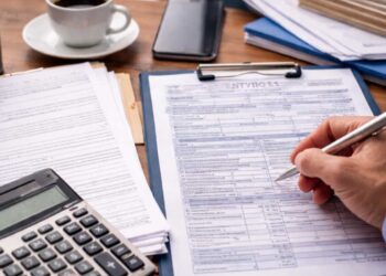 Προσοχή στις προσυμπληρωμένες φορολογικές δηλώσεις: Η Εφορία πατά το κουμπί