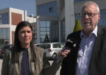 Η επίθεση σε ΕΦΚΑ-Πρωτοδικείο, ξύπνησε μνήμες από την επίθεση με τσεκούρι στη ΔΟΥ Κοζάνης – Ιωάν. Ποδιώτης: «Ή θα λιποθυμούσα ή θα έκανα αυτό που έκανα»