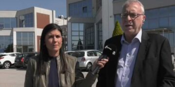 Η επίθεση σε ΕΦΚΑ-Πρωτοδικείο, ξύπνησε μνήμες από την επίθεση με τσεκούρι στη ΔΟΥ Κοζάνης – Ιωάν. Ποδιώτης: «Ή θα λιποθυμούσα ή θα έκανα αυτό που έκανα»