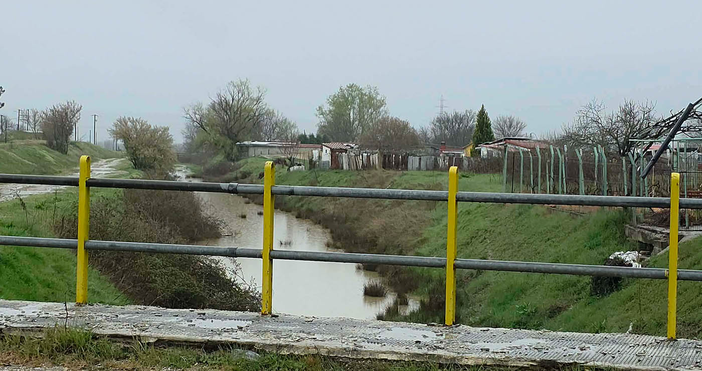 Πτολεμαΐδα: Σε χαμηλά επίπεδα το περιφερειακό κανάλι – Αποδεικνύει την αποτελεσματικότητά του,  παρά τη συνεχή βροχόπτωση . (ρεπορτάζ της Κούλας Πουλασιχίδου)