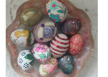 Αναβιώνει σήμερα το ‘βάψιμο” των αυγών, εθιμοτυπικό της Μ. Πέμπτης! (της Κούλας Πουλασιχίδου)