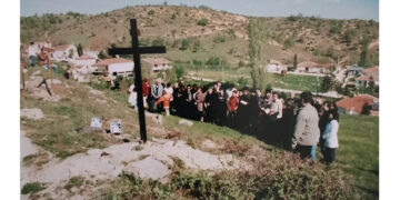 Η Ακολουθία της Αποκαθήλωσης πριν 20 χρόνια στην Κρυόβρυση Εορδαίας