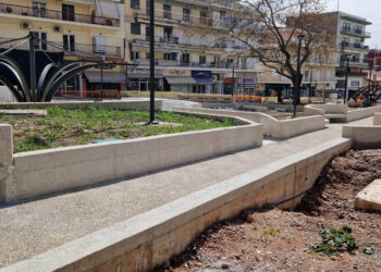 Μείωση 10% στην αμοιβή της αναδόχου εταιρείας για την Πλατεία Λασσάνη – Η Τεχνική Υπηρεσία του Δήμου Κοζάνης ζήτησε «αποκατάσταση ελαττώματος»