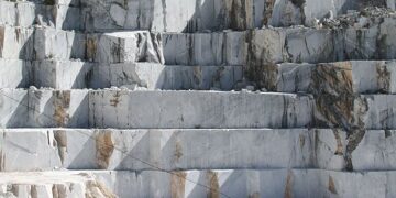 Απόφαση- σταθμός για τα μάρμαρα Τρανοβάλτου- Το ΥΠΕΝ ενέκρινε την τεχνική μελέτη εκμετάλλευσης του λατομείου