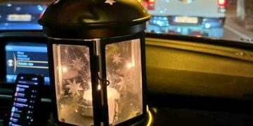 Άγιο Φως: Καθοδόν για την Κοζάνη από το Αεροδρόμιο Θεσσαλονίκης «Μακεδονία»