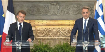 Μητσοτάκης: Η κορωνίδα των συμφωνιών Ελλάδας – Γαλλίας είναι η ρήτρα αμοιβαίας συνδρομής – Μακρόν: Μην αναρωτιέστε τι θα κάνουμε θα είμαστε στο πλευρό σας