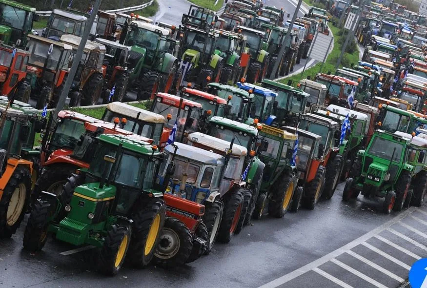 Πασχαλινό «μπλόκο» αγροτών στον Ε-65 με τα τρακτέρ τους- Κάλεσμα συμμετοχής και από αγροτικούς συλλόγους της Δυτικής Μακεδονίας