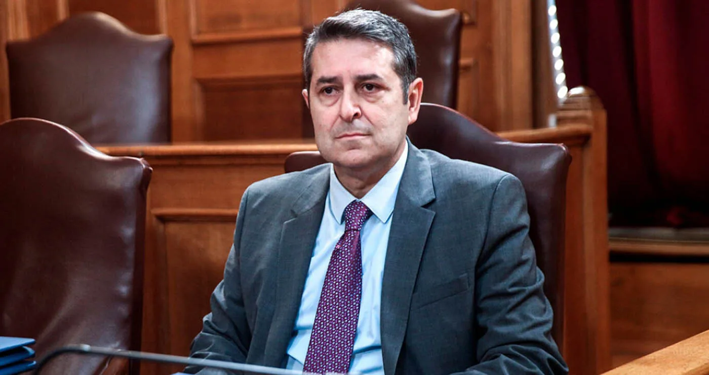 Διασωληνωμένος στη ΜΕΘ με ρήξη ανευρύσματος στον εγκέφαλο ο Γιώργος Μυλωνάκης, στον Ευαγγελισμό για ενημέρωση ο Μητσοτάκης