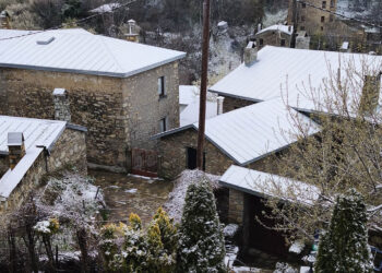 “Πασπάλισε” στο Νυμφαίο – Κάτω από το 0 έπεσε ο υδράργυρος