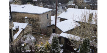 “Πασπάλισε” στο Νυμφαίο – Κάτω από το 0 έπεσε ο υδράργυρος