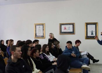 Επίσκεψη του ΟΕΝΕΦ στο 2ο ΕΠΑΛ Κοζάνης – Σχολείο Πρέσβης στο πλαίσιο του σχεδίου POWER: Γέφυρες Ισότητας