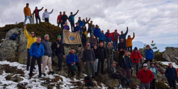 Στην κορυφή του Μεγάλου Πέτερνικ τα μέλη της ΟΛΕ παρέα με αναβάτες από Αριδαία και Έδεσσα