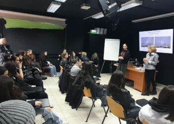 Μαθητές του Ωνάσειου ΓΕΛ Κοζάνης συνέδεσαν την εκδρομή στην Αθήνα με πανεπιστήμια, θέατρο και έρευνα