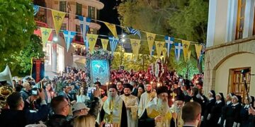 Κοζάνη: Χιλιάδες πιστοί στην Λιτανεία της Εικόνας της Παναγίας Ζιδανιώτισσας (Φωτογραφίες & βίντεο)