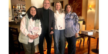 4ο FESTIVALITO: Ο Σταμάτης Σκαμπαρδώνης παρουσίασε το παιδικό του βιβλίο «Στα φτερά του Κοκκινομύτη»