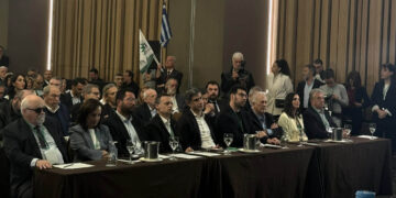 Διαμαντόπουλου και Μαρκογιαννάκη στο νέο Πολιτικό Συμβούλιο του ΠΑΣΟΚ