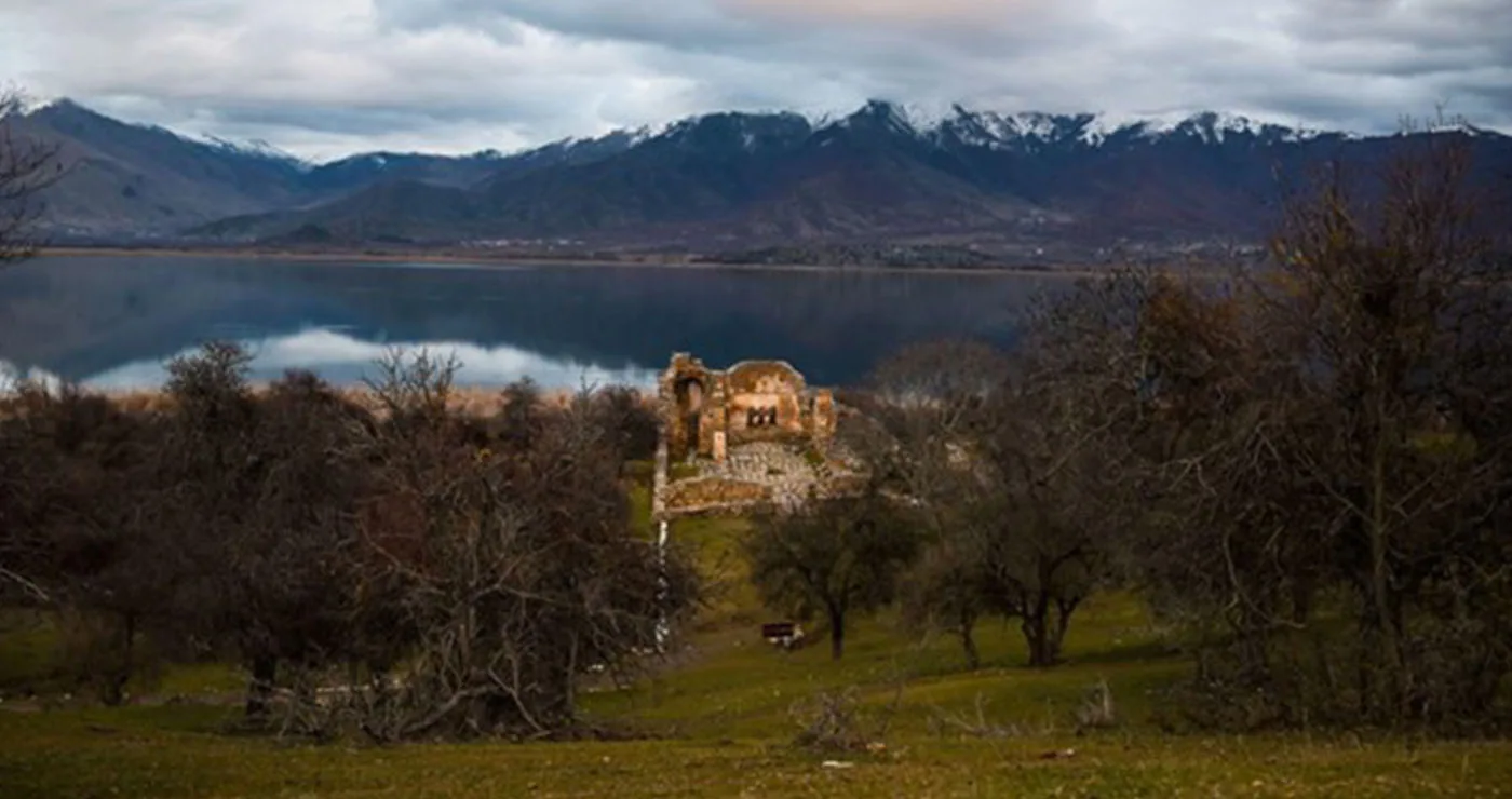 Το TRIETHNÉS FESTIVAL επιστρέφει στις Πρέσπες με ανοιχτή πρόσκληση σε καλλιτέχνες από τρεις χώρες