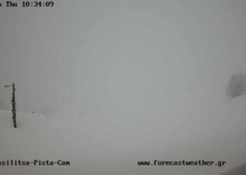 Θαμμένο στο χιόνι το Χιονοδρομικό Κέντρο της Βασιλίτσας (live)