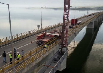 Εντυπωσιακές εικόνες από ψηλά: Οι έλεγχοι στην Υψηλή Γέφυρα Σερβίων