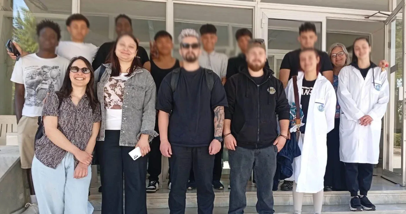 Κοζάνη: Μαθητές της ΕΠΑ.Σ ΔΥΠΑ πρόσφεραν υπηρεσίες περιποίησης σε ασυνόδευτους ανηλίκους
