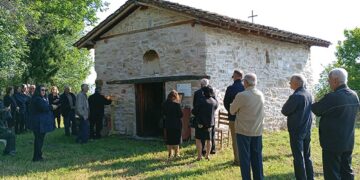 Θεία Λειτουργία τελέστηκε στον βυζαντινό αποκατεστημένο Ι.Ν. Αγ. Νικολάου Αιανής