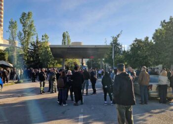 Έσβησαν τα φουγάρα του ΑΗΣ Αγ. Δημητρίου – Διαμαρτυρία εργαζομένων και φορέων στην πύλη του εργοστασίου