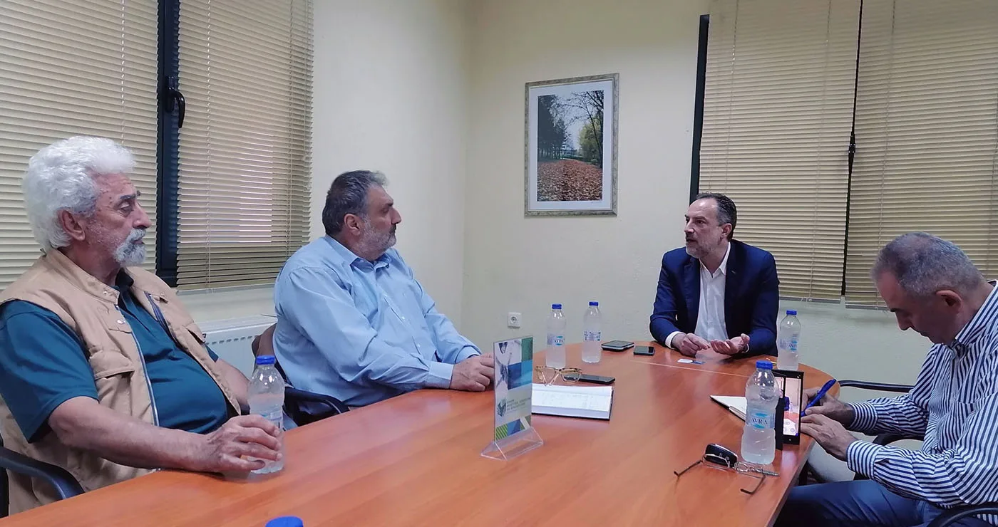 Δημοκράτες – Προοδευτικό Κέντρο: Συνάντηση με τον πρόεδρο του Εμπορικού Συλλόγου Πτολεμαΐδας Θ. Βυθούλκα για τα προβλήματα της αγοράς