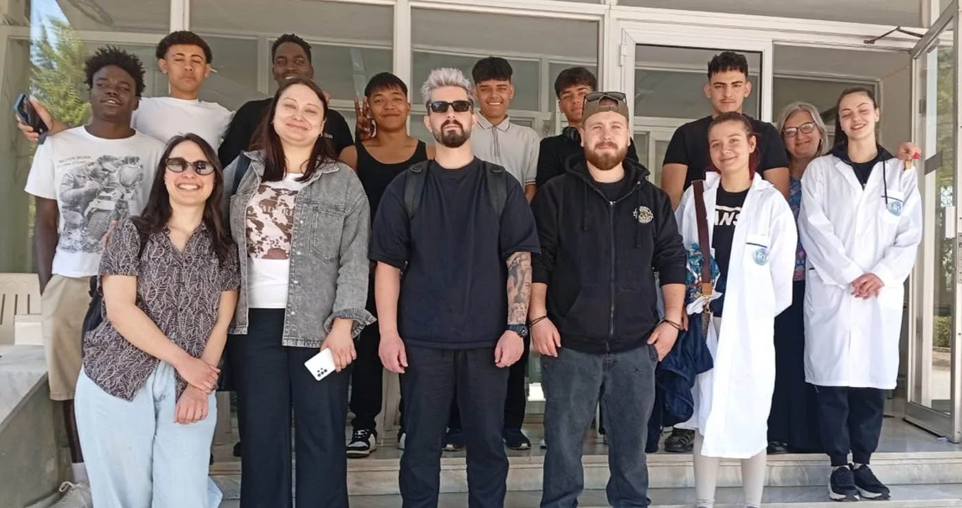 Κοζάνη: Μαθητές της ΕΠΑ.Σ ΔΥΠΑ πρόσφεραν υπηρεσίες περιποίησης σε ασυνόδευτους ανηλίκους