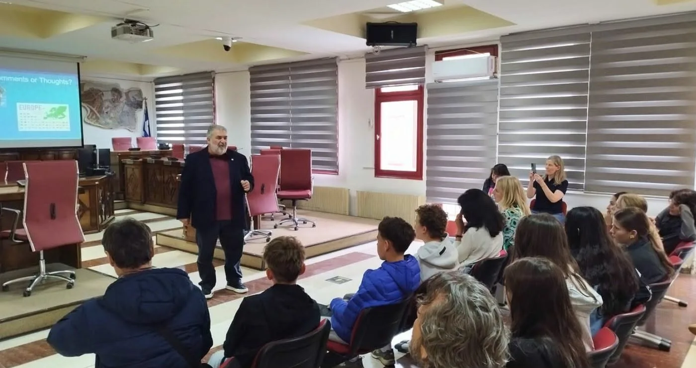 Υποδοχή μαθητών του 5ου Γυμνασίου Πτολεμαΐδας και αποστολής Erasmus από την Ολλανδία στον Δήμο Εορδαίας