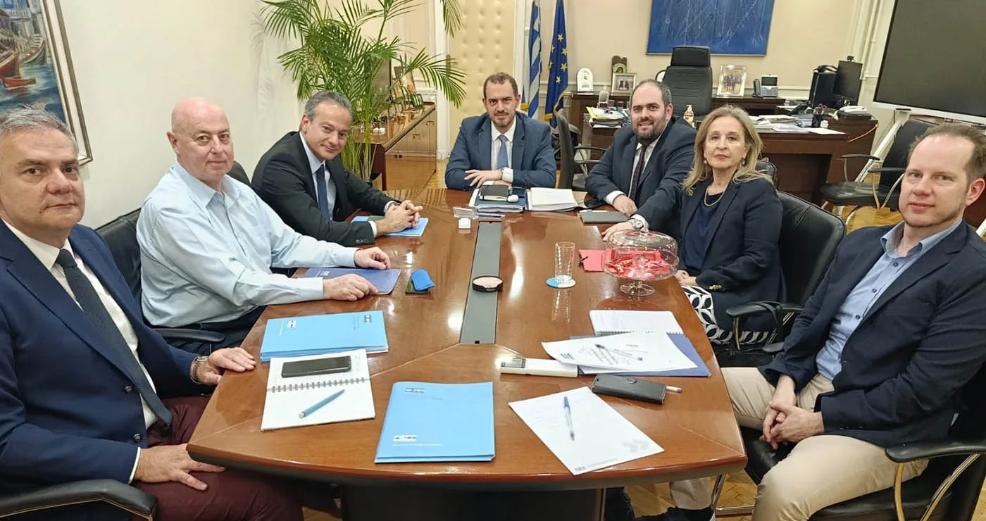 Κατάργηση της τεκμαρτής φορολόγησης για τις μικρομεσαίες επιχειρήσεις ζητά η Συνομοσπονδία Εμπορίου