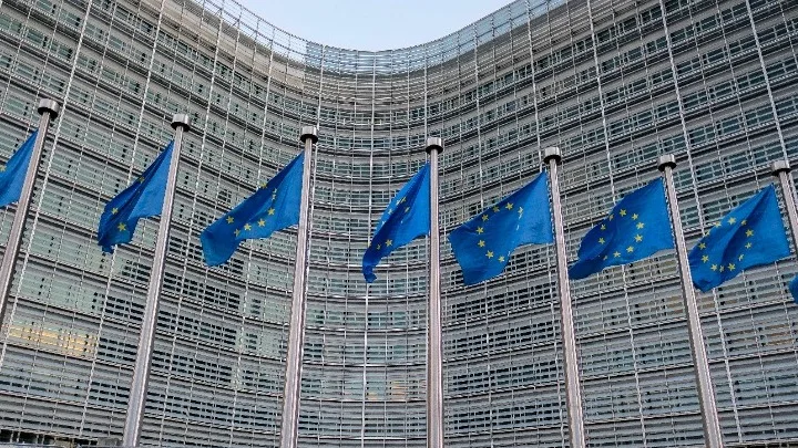 Στην… άκρη οι Περιφέρειες της Ευρώπης τη νέα προγραμματική περίοδο(;)- Κατεύθυνση της Ε.Ε. για κεντρική διαχείριση των πόρων- Η Ελληνική Προεδρία το 2027 και η πρόταση της Δυτικής Μακεδονίας