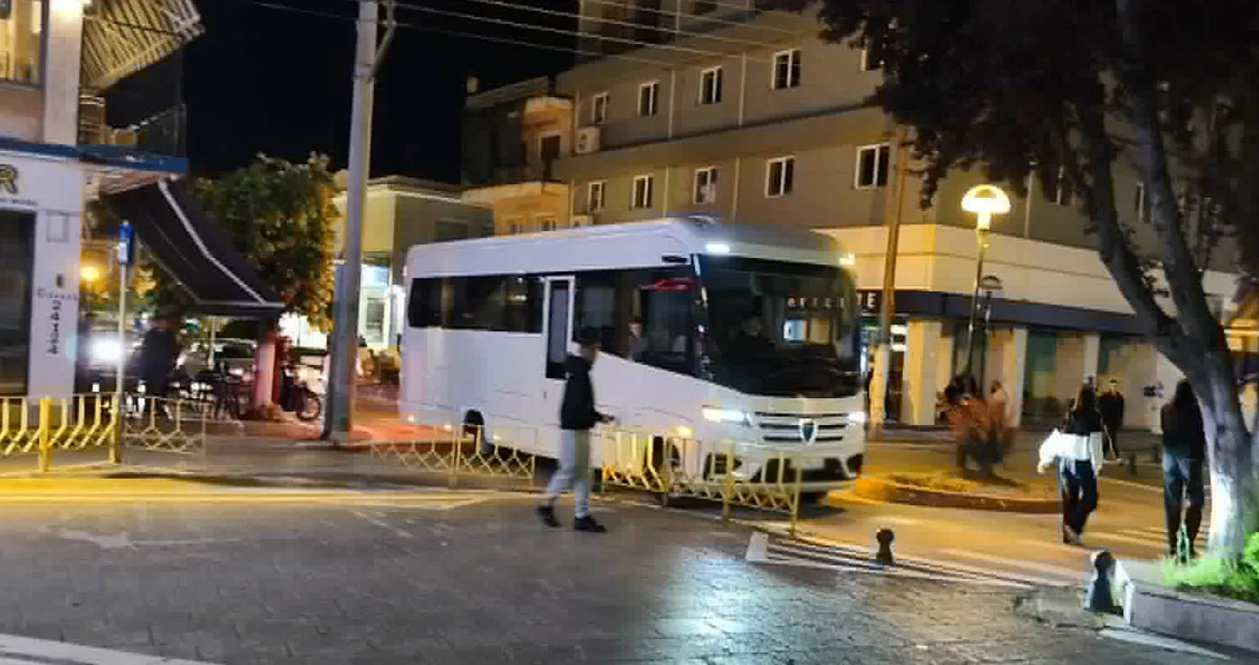 Πτολεμαΐδα: Τουριστικό από τη Βουλγαρία κόλλησε στα «φιδάκια»