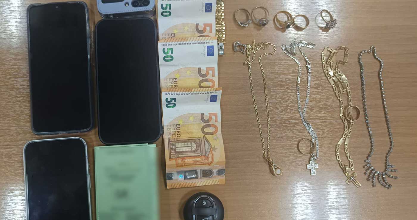 Καστοριά: Δύο συλλήψεις γυναικών για τηλεφωνικές απάτες σε ηλικιωμένους – Απέσπασαν λίρες, χρυσαφικά και μετρητά