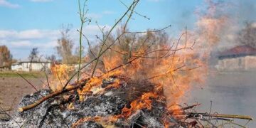 Πρόστιμα 500 ευρώ σε Κοζάνη και Φλώρινα από την Πυροσβεστική για καύση υπολειμμάτων