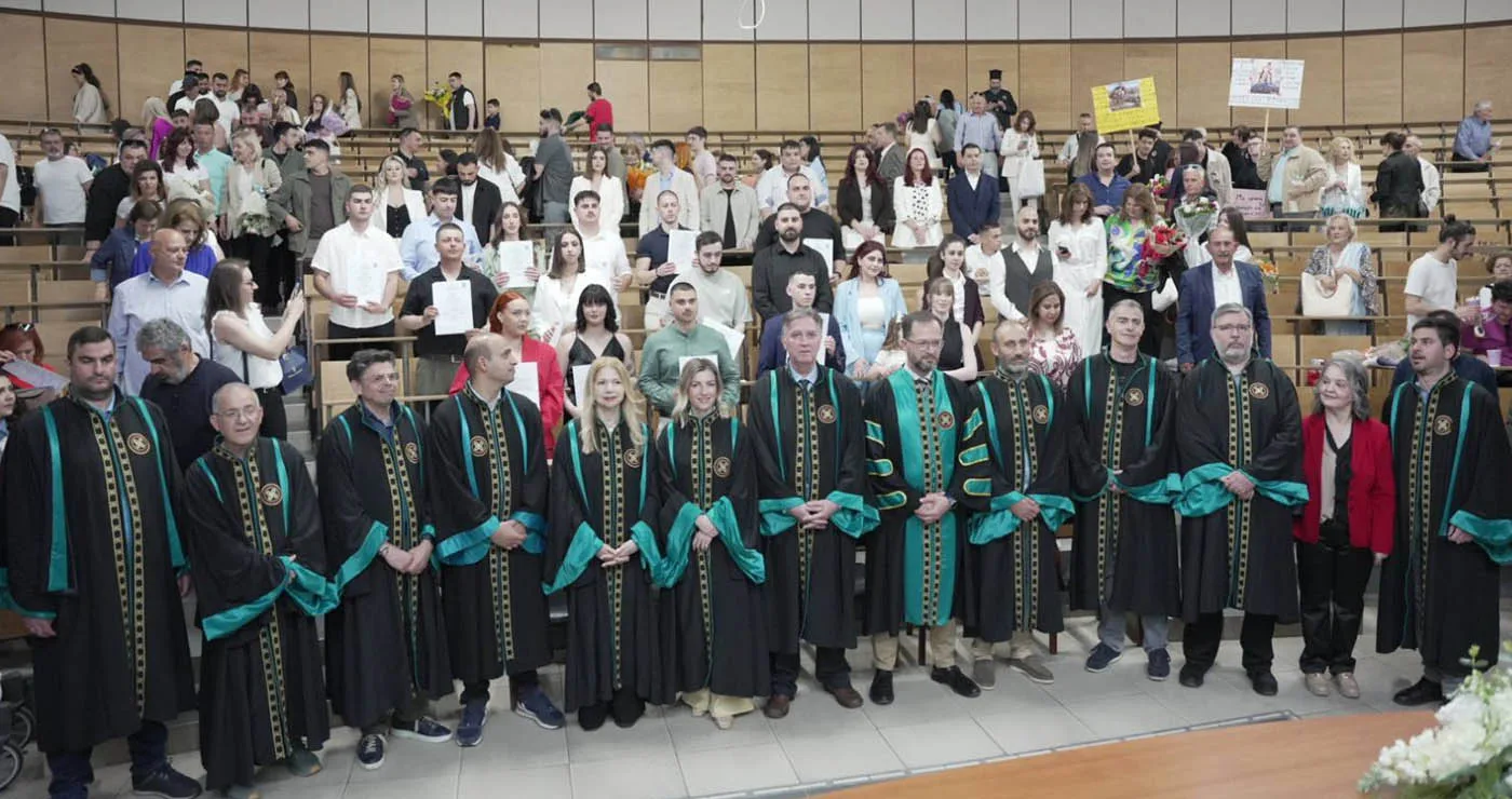 Με …μπαλόνια και πανό η ορκωμοσία του Τμήματος Λογιστικής -Δείτε φωτογραφίες!