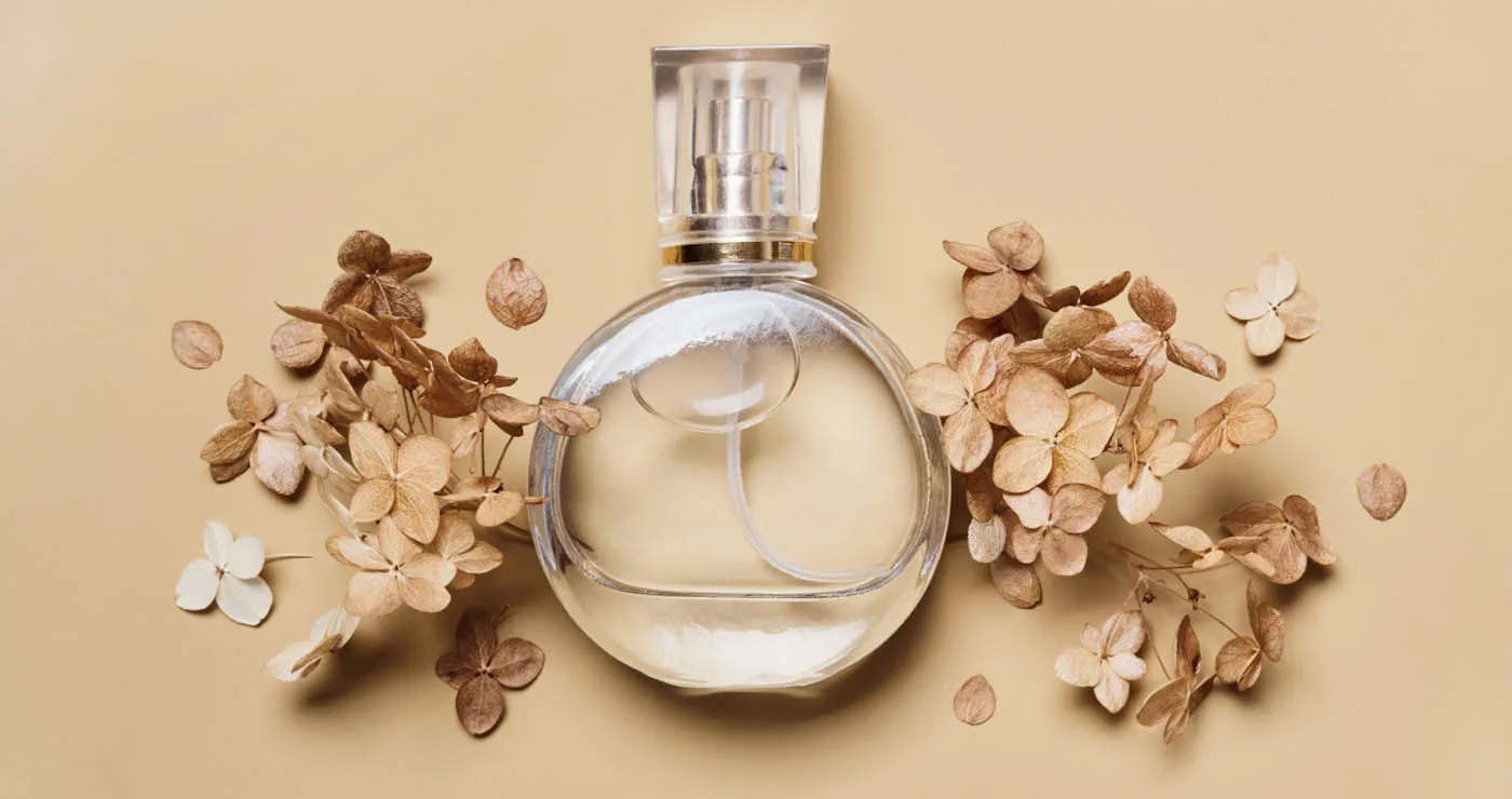 Οι fragrance τάσεις που κυριαρχούν φέτος στα αρώματα τύπου