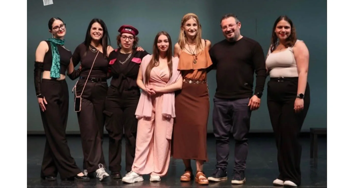 Πτολεμαΐδα: Την παράσταση του Αρκά «Βιολογικός Μετανάστης» ανεβάζει η Θεατρική ομάδα του Πανεπιστημίου το ερχόμενο Σαββατοκύριακο