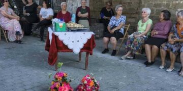 Κλεισούρα: Στην κεντρική πλατεία ο εορτασμός του Κλήδονα λόγω …αρκούδων! (βίντεο)