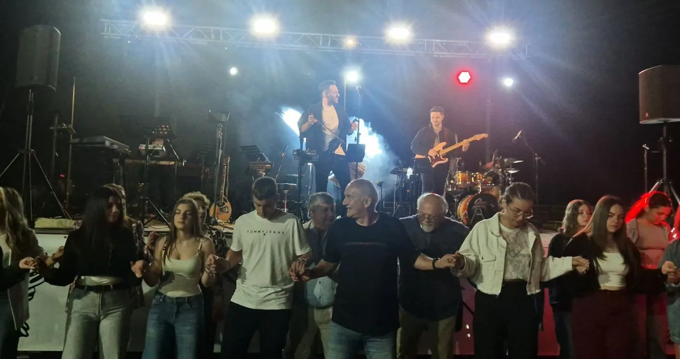 Αγέρης, Βελισσάρης, Τσαΐδου και Καλλιώνης ξεσήκωσαν τα Σέρβια Κοζάνης– Γλέντι μέχρι αργά(Φωτογραφίες & Βίντεο)
