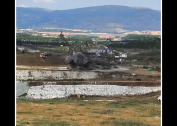 Αποκεφαλίζουνε τους δράκους, STOP (Γράφει η Ράνια Στυλιάδου)