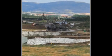 Αποκεφαλίζουνε τους δράκους, STOP (Γράφει η Ράνια Στυλιάδου)