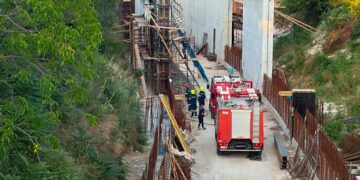 Κοζάνη: Φωτιά στο εργοτάξιο του έργου cut & cover στην περιοχή του ΟΣΕ -Παρέμβαση της Πυροσβεστικής