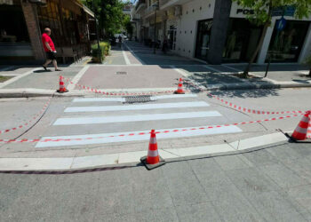 Ξεκίνησε η συντήρηση των διαβάσεων στο Παλιό Πάρκο Πτολεμαΐδας – Παρεμβάσεις σε όλο το κέντρο τις προσεχείς ημέρες (ρεπορτάζ της Κούλας Πουλασιχίδου)
