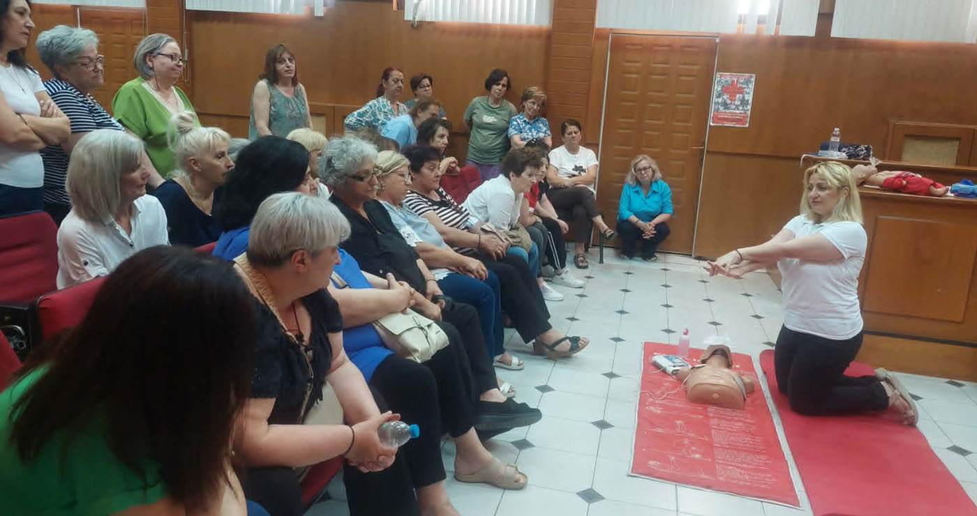 Άκρως ενδιαφέρον και χρηστικό το Σεμινάριο Πρώτων Βοηθειών και  Εκπαιδευτικού Προγράμματος “Νταντάδες της γειτονιάς”, του ΠΤ ΕΕΣ Πτολεμαΐδας!