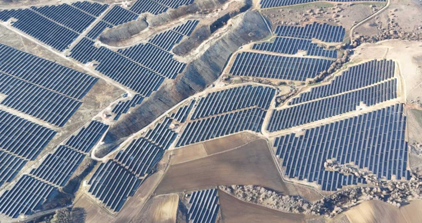 RWE και ΔΕΗ: Σε πλήρη λειτουργία φωτοβολταϊκά σχεδόν 1 GW στη Δυτική Μακεδονία – Τα Φ/Β του Αμυνταίου τροφοδοτούν πάνω από 400.000 νοικοκυριά