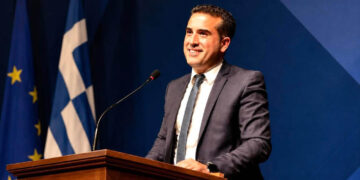 Επιλέγω τα επιχειρήματα, όχι τις προσβολές – Γράφει ο Χάρης Κάτανας